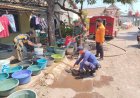 Babinsa Argasunya Dampingi Penyaluran Air Bersih untuk Warga Terdampak Kemarau